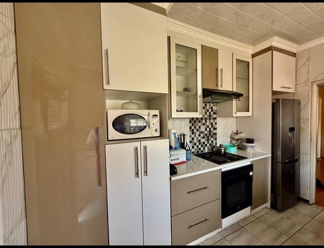 3 BEDROOM HOUSE FOR SALE IN VANDERBIJLPARK CW 3